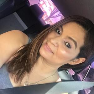 Meet your Posher, Claudia